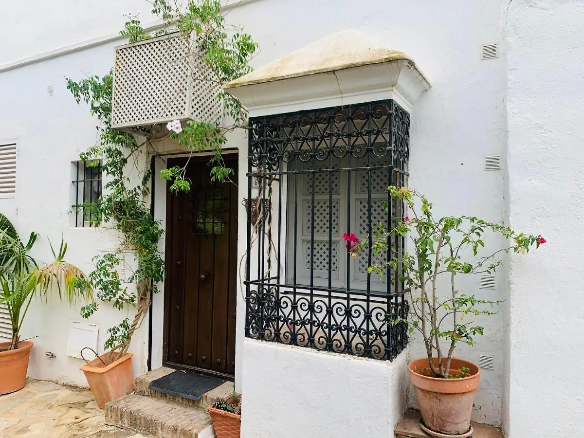 Apartment Lovely Studio In Marbella Close To Puente Romano