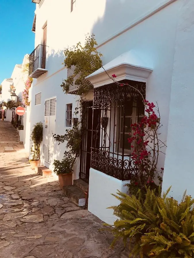 Lovely Studio In Marbella Close To Puente Romano