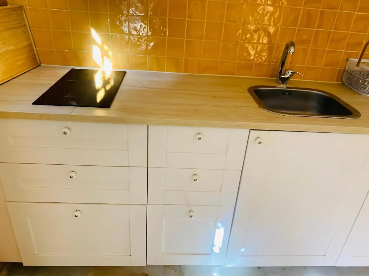 Lovely Studio In Marbella Close To Puente Romano Apartment