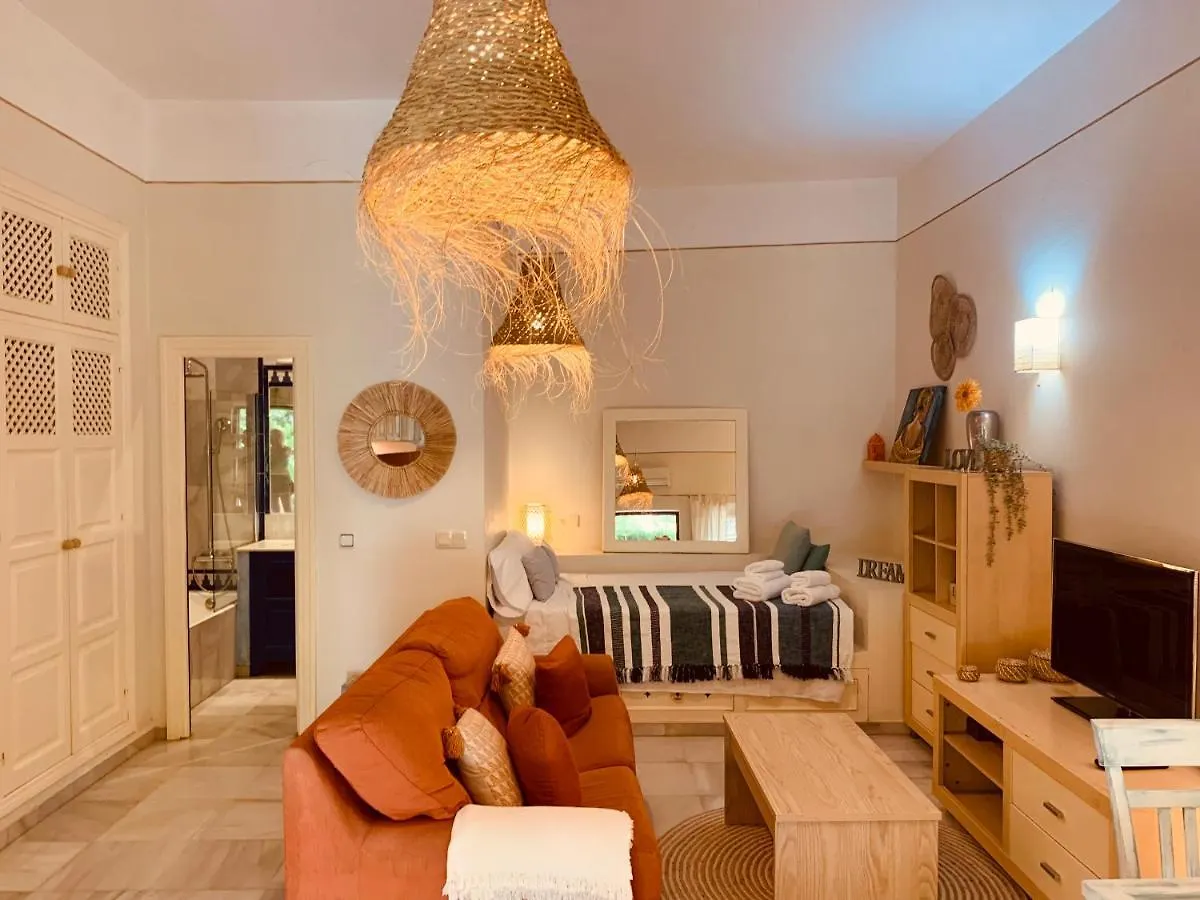 Lovely Studio In Marbella Close To Puente Romano contacts