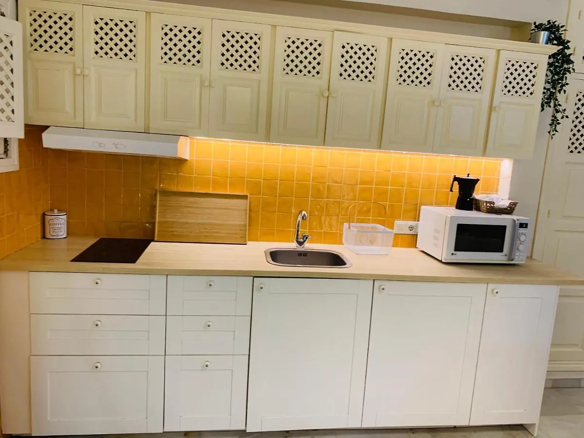 Apartment Lovely Studio In Marbella Close To Puente Romano